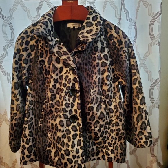Appraisal grey cheetah/ leopard jacket size large. - Picture 3 of 8